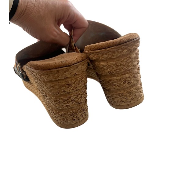 Wedge Sandals size 9 - Picture 4 of 6